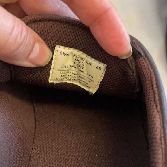 EASTLAND BROWN OILED SUEDE SHOES.  NEW - Picture 8 of 10